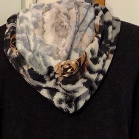 BLACK ANIMAL PRINT TIE KNIT HOODIE TUNIC TOP - Picture 5 of 9